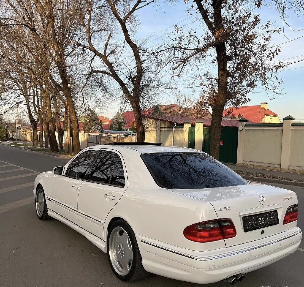 Mercedes 210