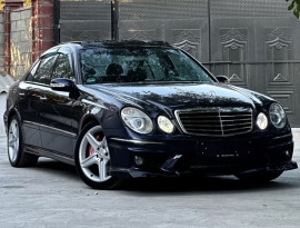 Mercedes 211