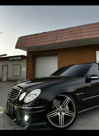 Mercedes 211