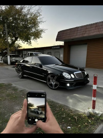 Mercedes 211